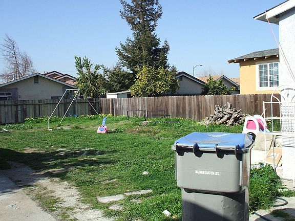 4th image of 831 N 12th St