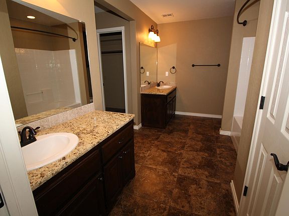 5th image of 1201 Kensington Ln #1201