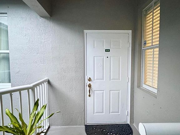 5th image of 1015 Shoma Drive #1015