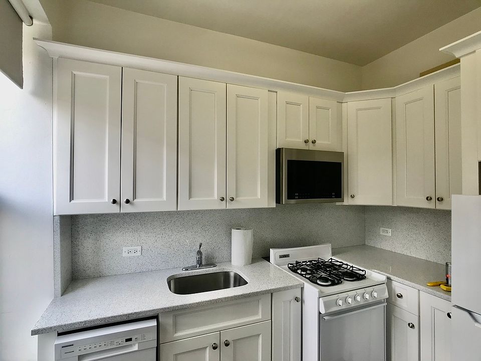 1st image of 930 Amsterdam Ave APT 5