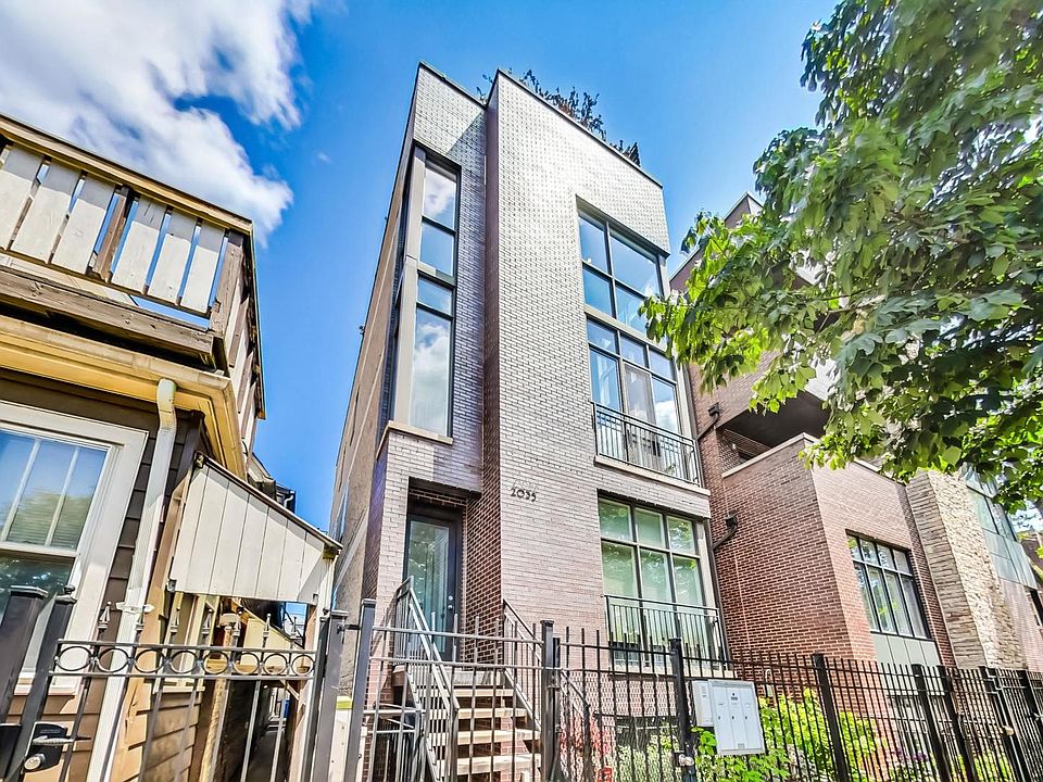 1st image of 2035 N Leavitt St #2