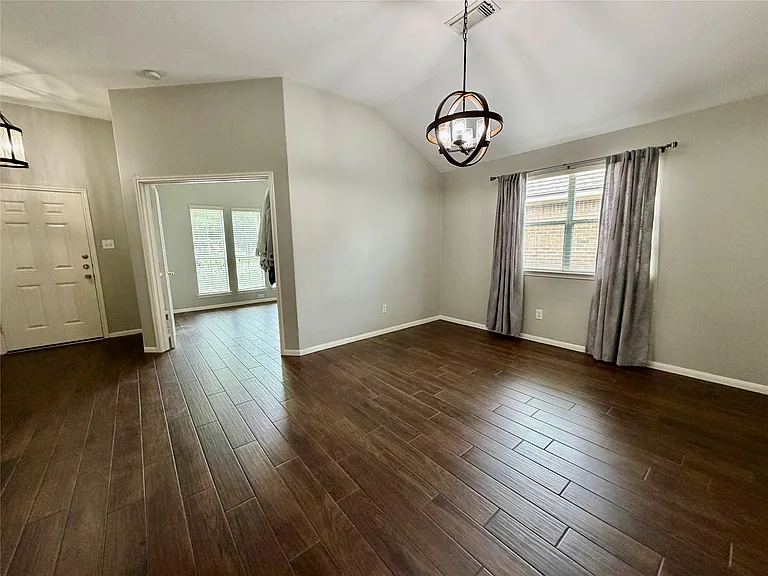 25206 Barmby Dr — Photo 6