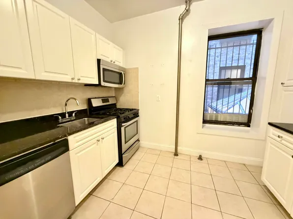 251 West 81st Street image 8 of 11