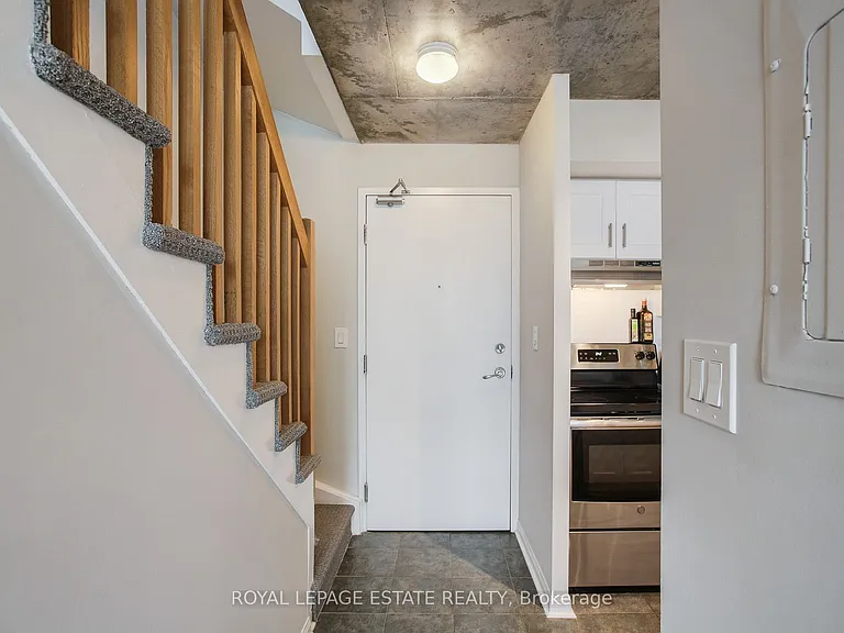 1029 King St W #837 — Photo 2