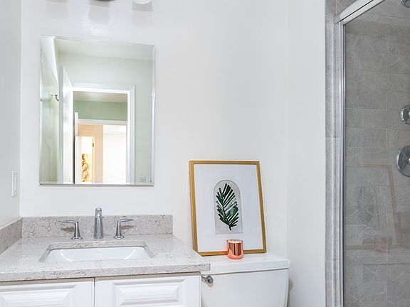 5th image of 89 N Broadway APT 117