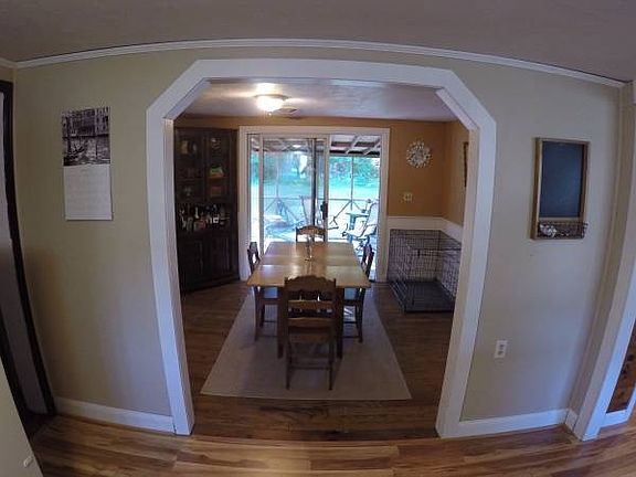 5th image of 28 Rock St