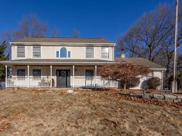 10 Val Court, Wolcott, CT 06716