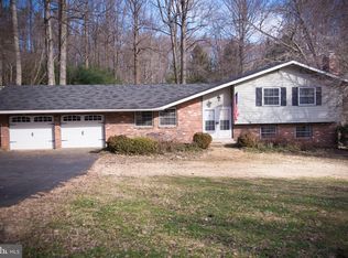 7284 Stuart Cir, Warrenton, VA 20187