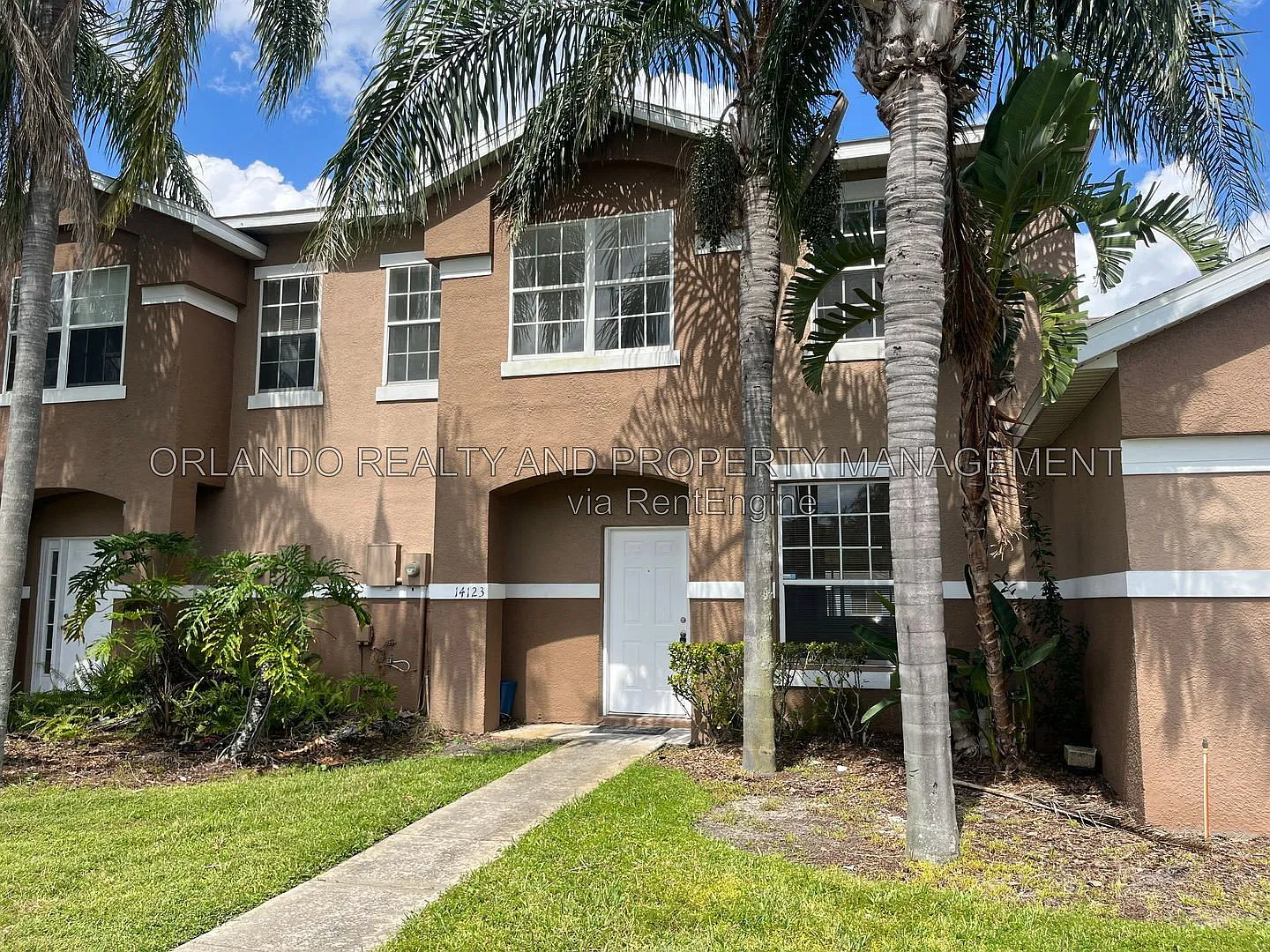 3 bed, 2.5 bath, 1489 sqft, $1,999 — Photo 1
