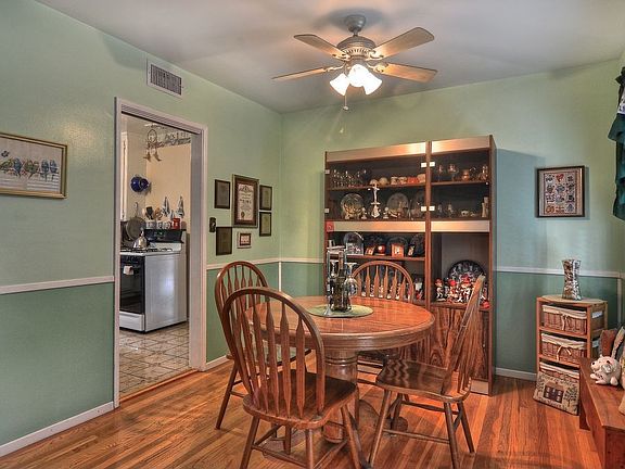 5th image of 10125 Grayling Ave