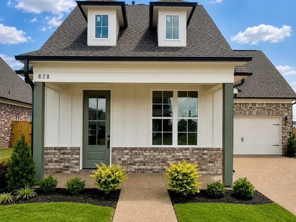 878 Coahoma Ct, Nesbit, MS 38651