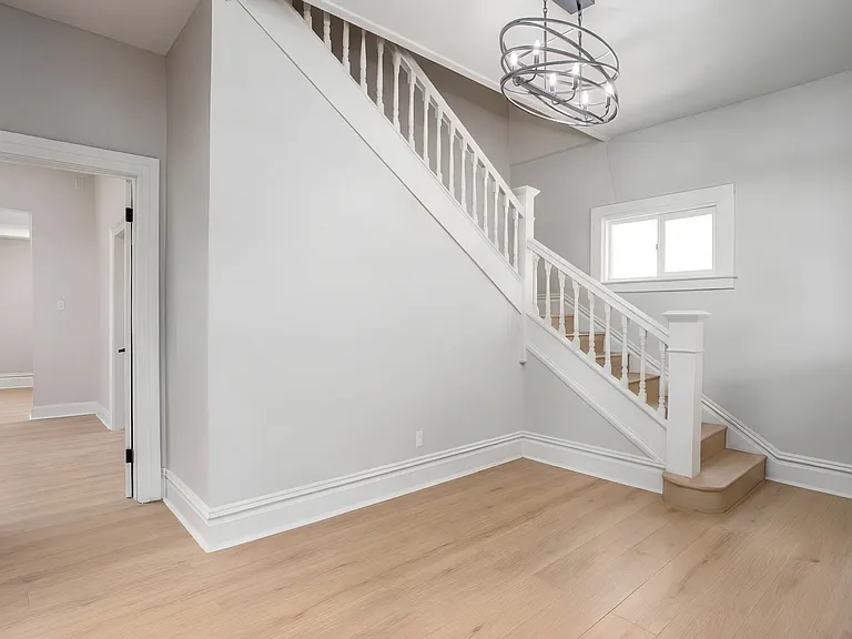 4224 Brockton Ave — Photo 10