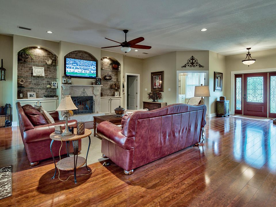 1st image of 1056 Forest Shore Dr