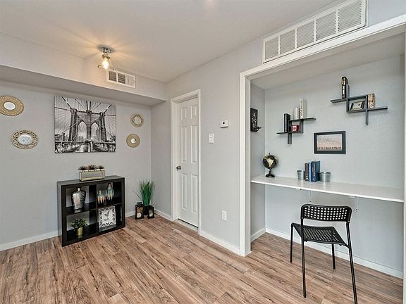 5th image of 1840 Burton Dr APT 234