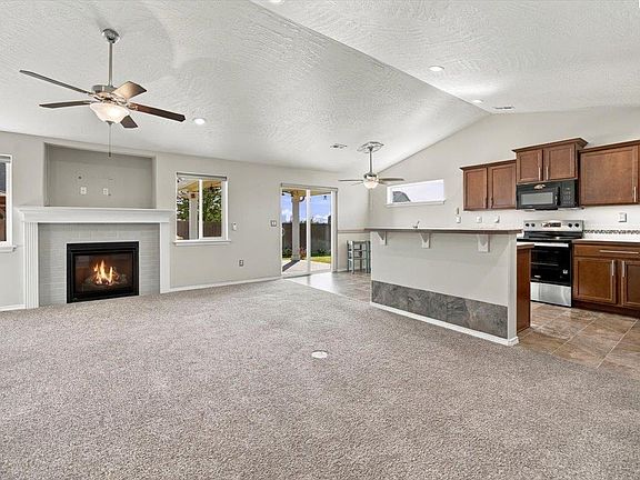 4th image of 6914 Yellowstone Dr