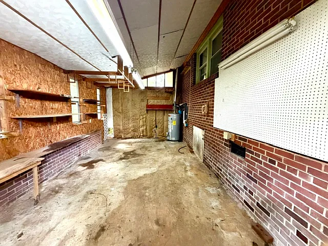 2005 Bertie St — Photo 13