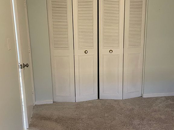 3rd image of 115 E Colonial Ct APT C