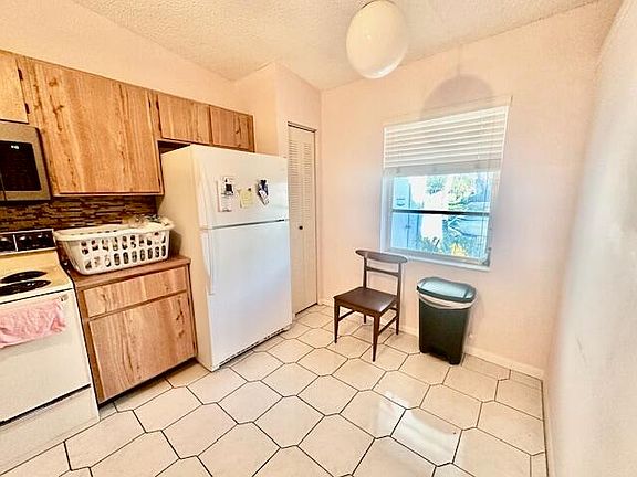 3rd image of 18587 Egret Way