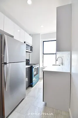 Rented by Bohemia Realty Group | media 7