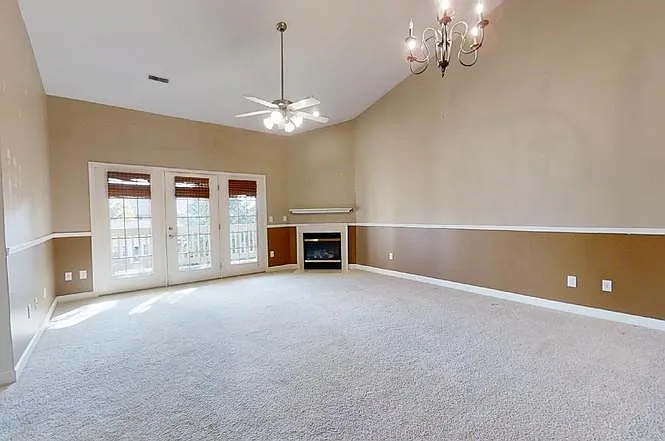 3832 Thornhill Cir — Photo 16