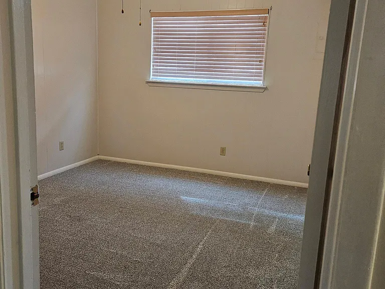 3513 Sierra Vista Dr — Photo 8