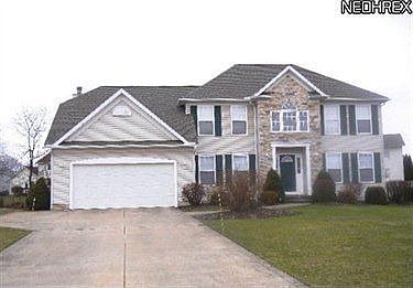1st image of 483 Pierson Dr