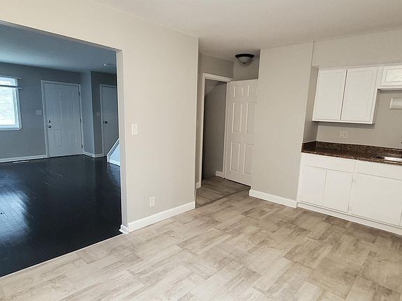 4th image of 2038 Grasmere Ave