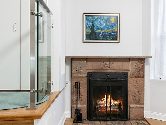 5th image of 1524 N La Salle St #1W