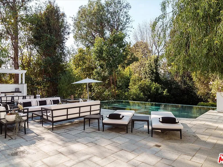 11579 W Sunset Blvd — Photo 22