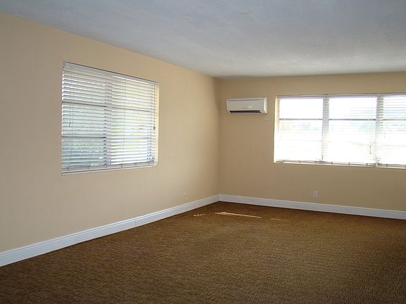 2nd image of 1931 NE 51st St APT 12A