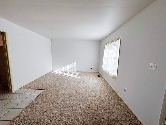 4th image of 3644 Navarre Dr