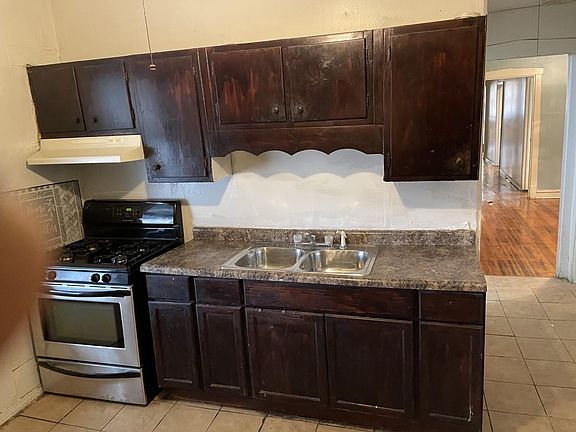 3rd image of 5532 W Jackson Blvd #1