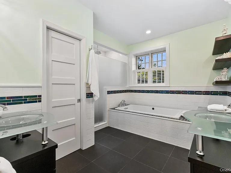 50 Cove Rd — Photo 16