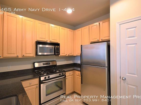 5th image of 2465 Army Navy Dr #1-404