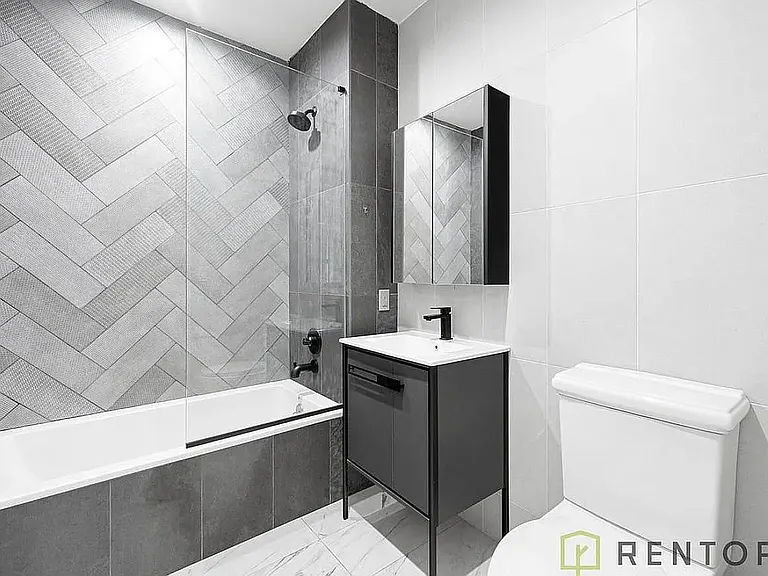 494 Manhattan Ave #407E — Photo 10