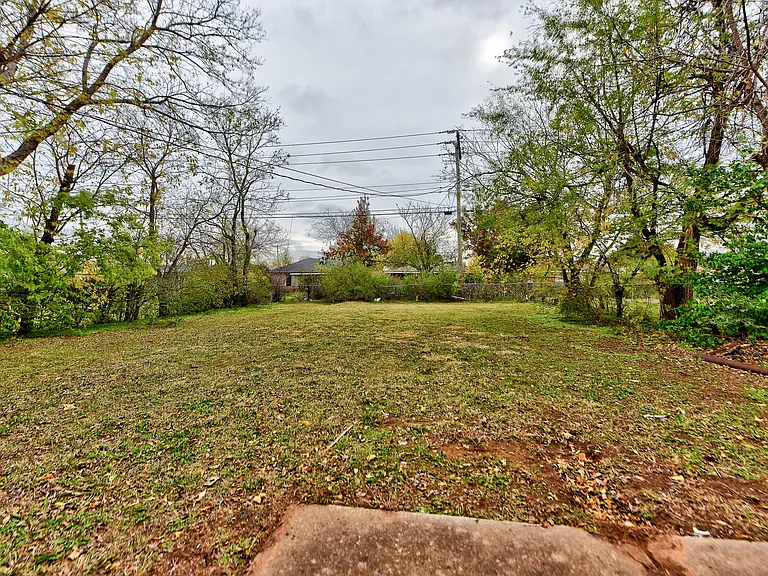 320 NW 86th St — Photo 18