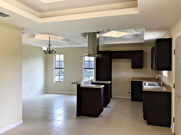 3rd image of 405 Reid Dr