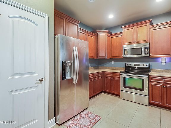 4th image of 12116 Sargent Cherry Dr