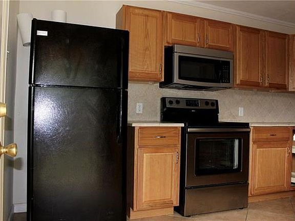 5th image of 1382 Sayles Blvd