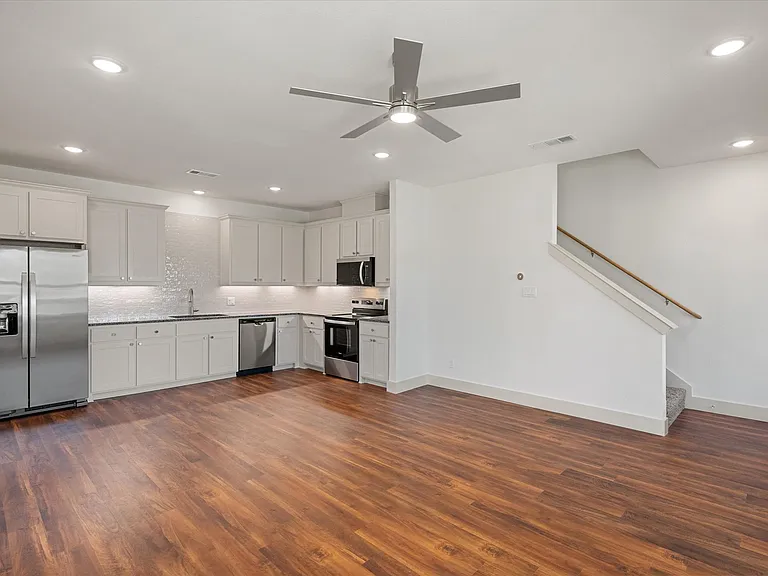 508 E Kimball St #1 — Photo 6