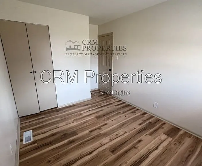 1936 Lynwood Dr — Photo 12