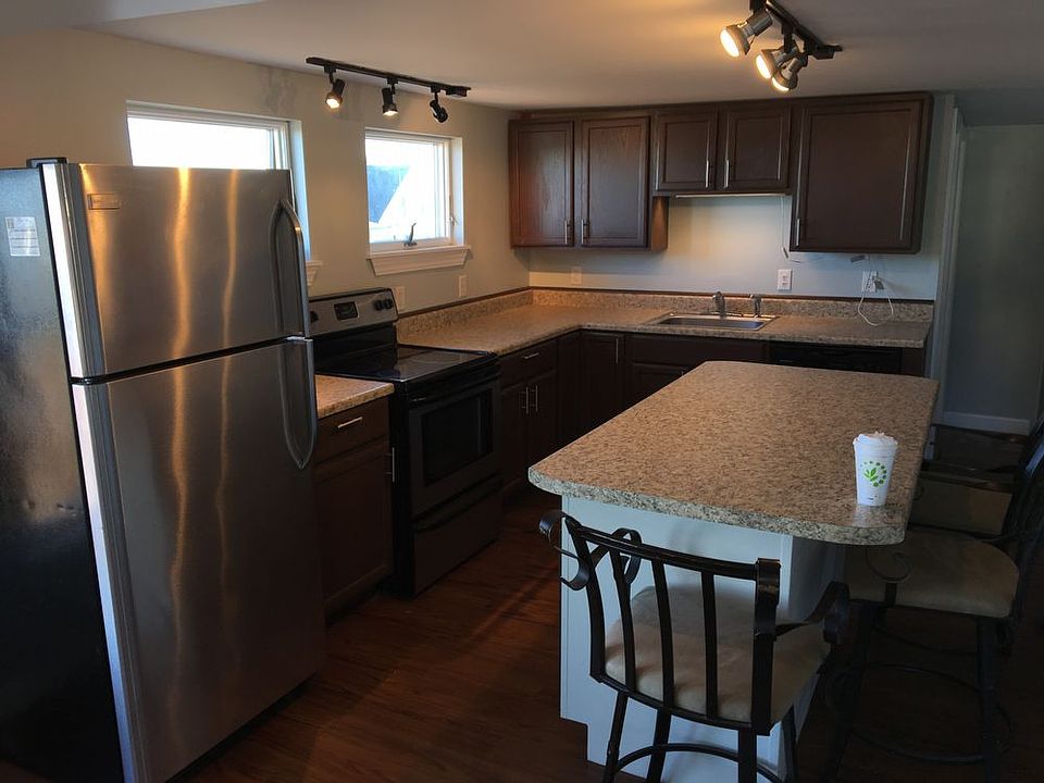 1st image of 39 Old Orchard St #7