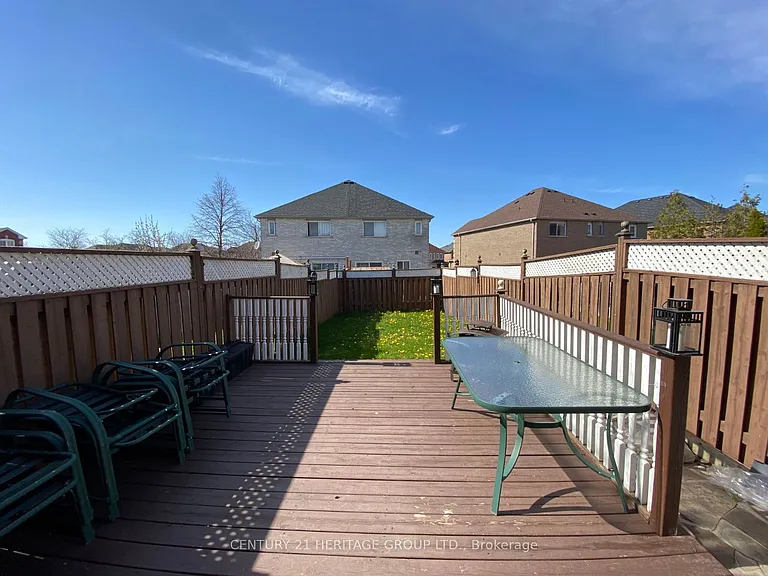 8 Caruso Dr — Photo 24