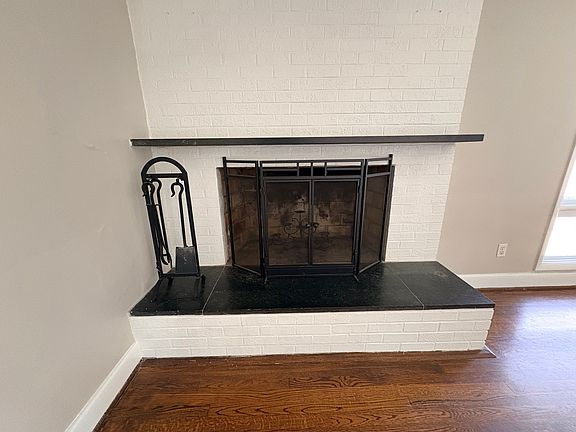 4th image of 1911 McGuffey Ln