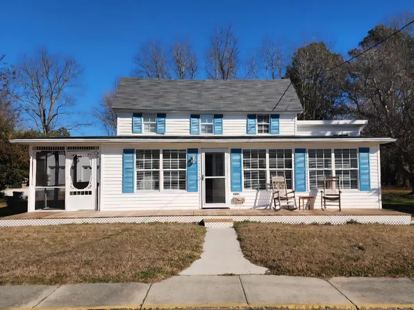 6403 Jester St, Chincoteague Island, VA 23336