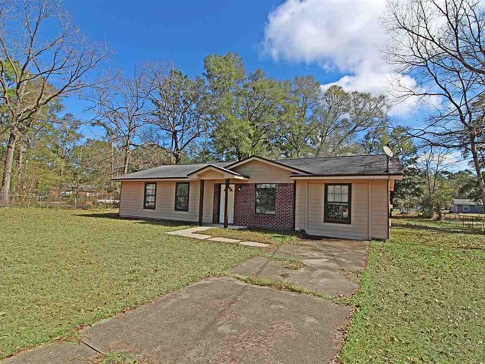 1st image of 8468 Titus Ln