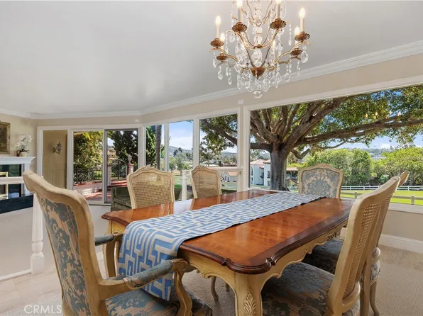 2086 Playa Rd, Carlsbad, CA 92009