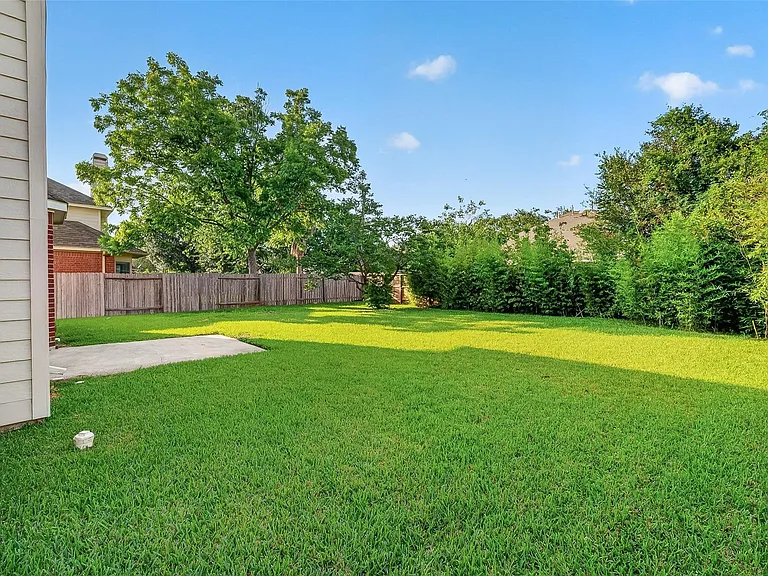 4539 Springfield Lakes St — Photo 33