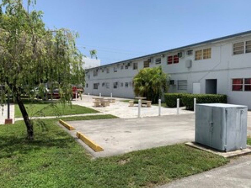 1st image of 4350 NW 10th St #Am-4351-03