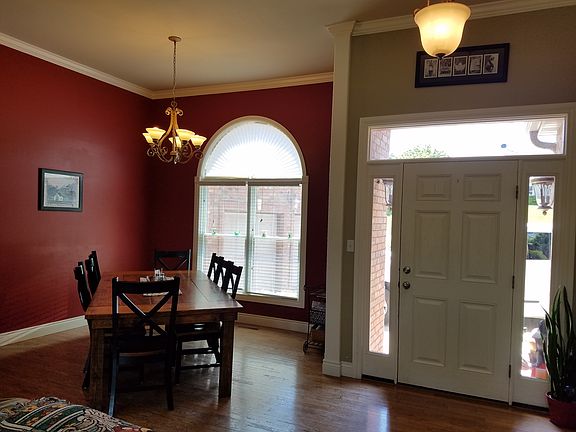 Dining Room & Entryway